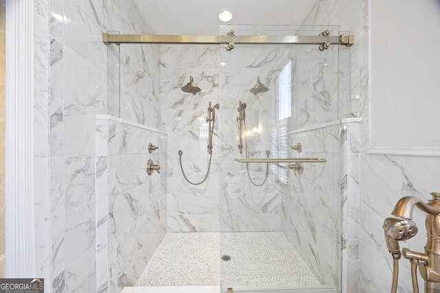 198 Dearing St, Athens, GA 30605 - bathroom featuring a marble finish shower