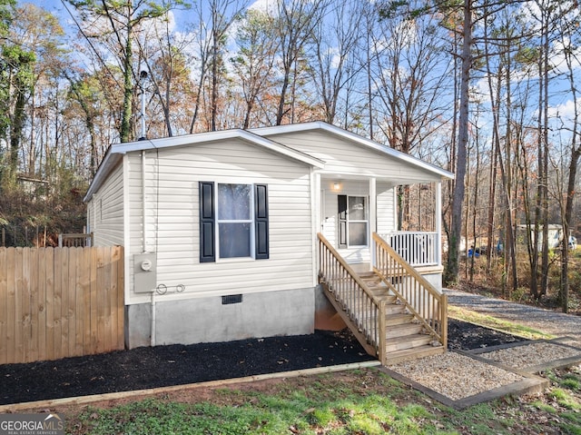 view of front of property featuring a porch