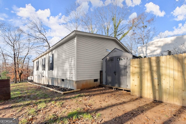 view of outbuilding