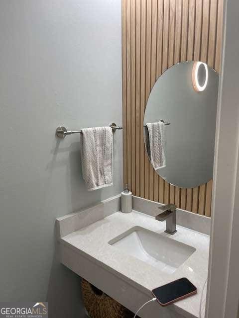 bathroom with vanity