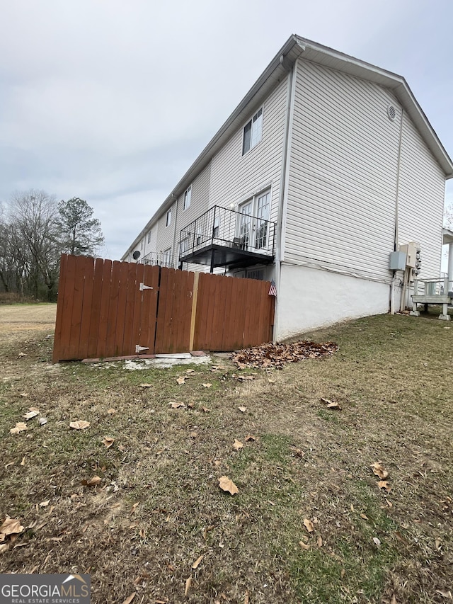 view of home's exterior