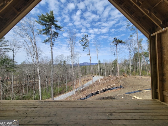 view of yard featuring a view of trees