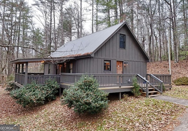 view of front of property