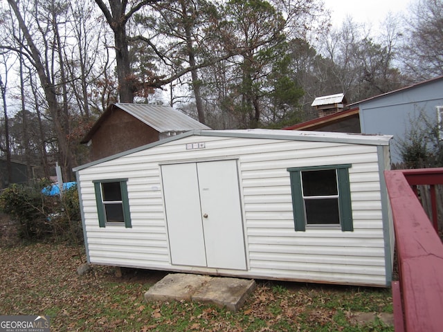 view of outdoor structure