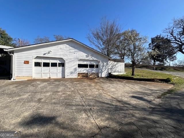 view of detached garage