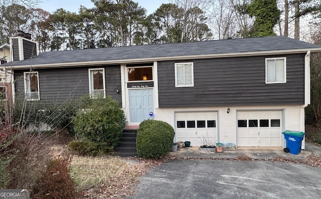 view of front facade with a garage