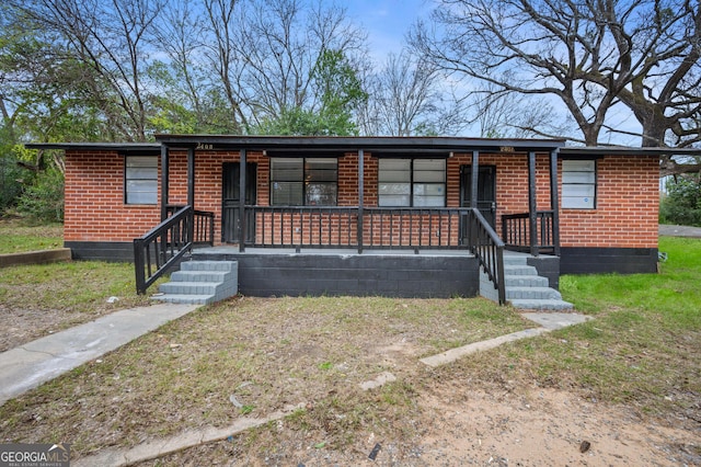 view of front of property featuring a porch