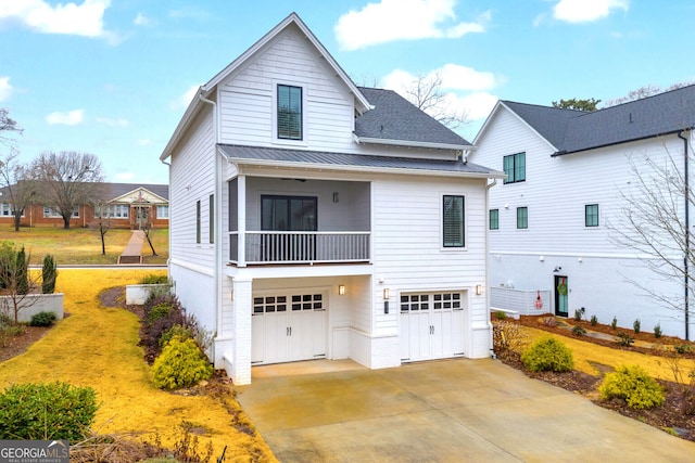 view of front facade with a garage