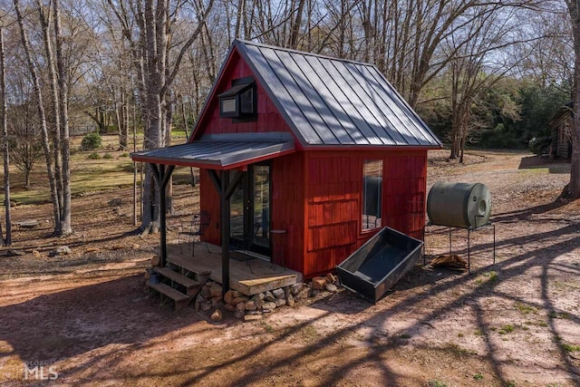 view of outdoor structure