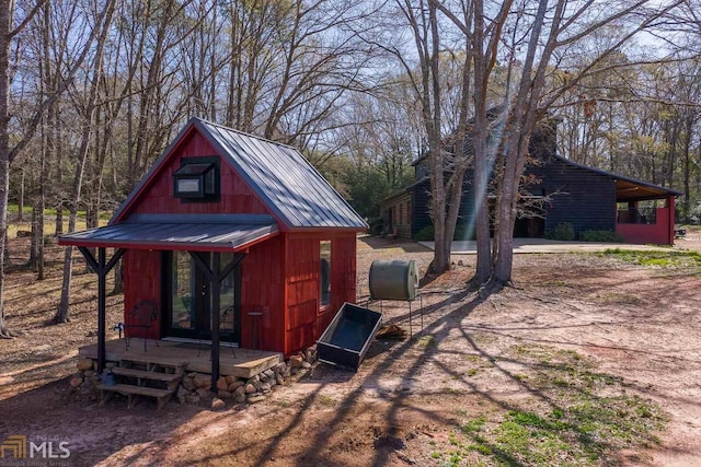 view of outbuilding