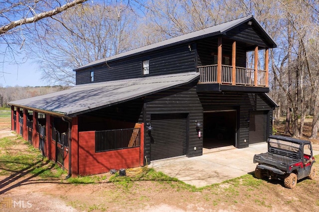 exterior space featuring a balcony