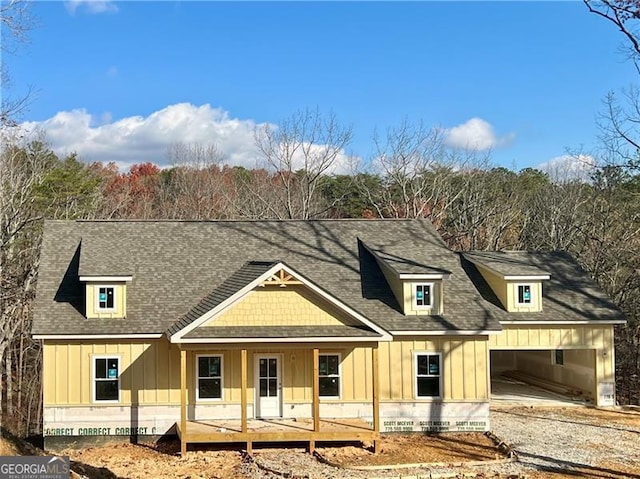 view of front of property featuring covered porch