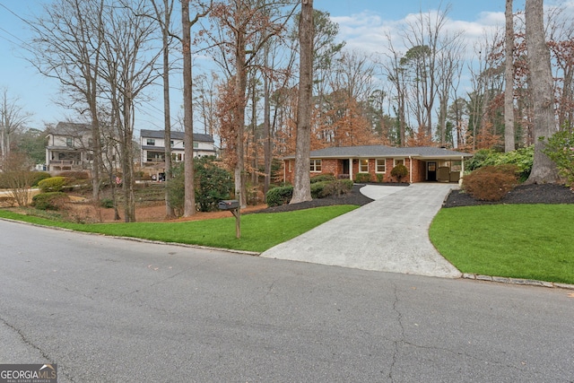 view of front of house with a front yard