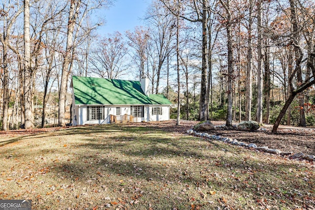 exterior space featuring a yard