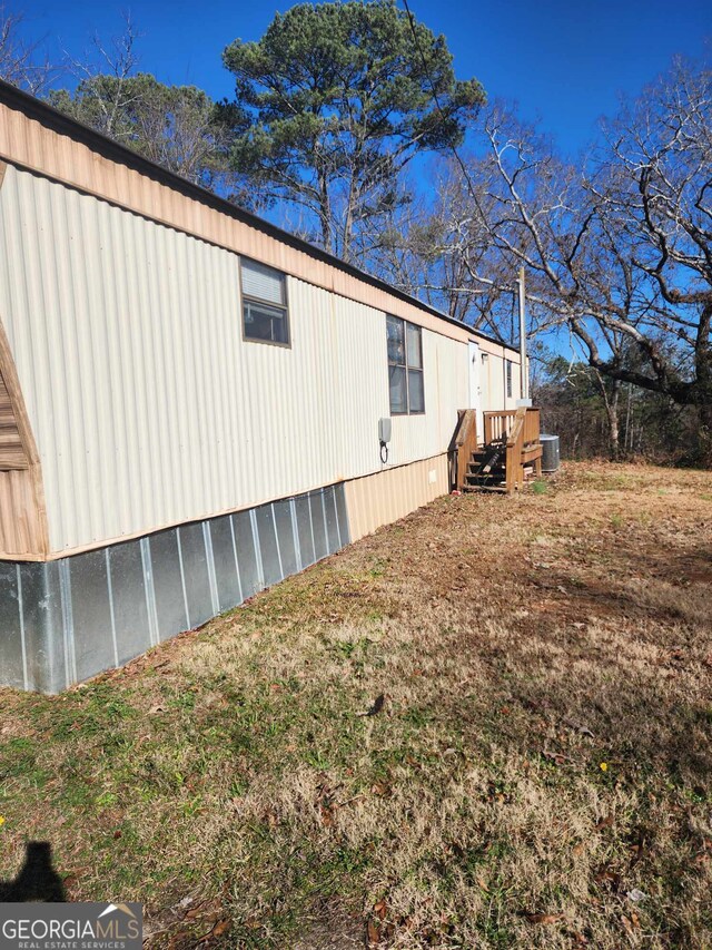 view of home's exterior