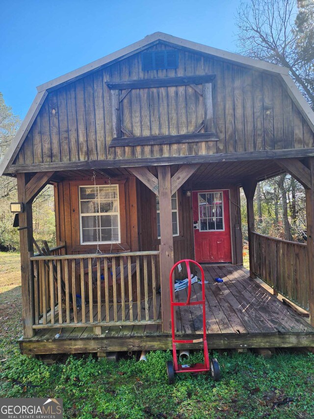 exterior space with a porch