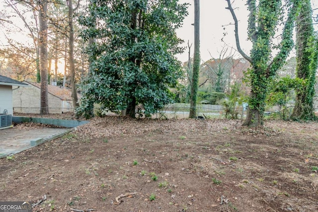 view of yard with a patio area