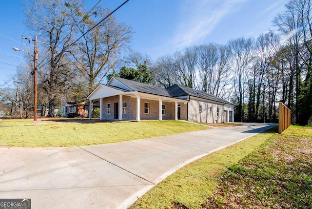 view of front of home with a front yard