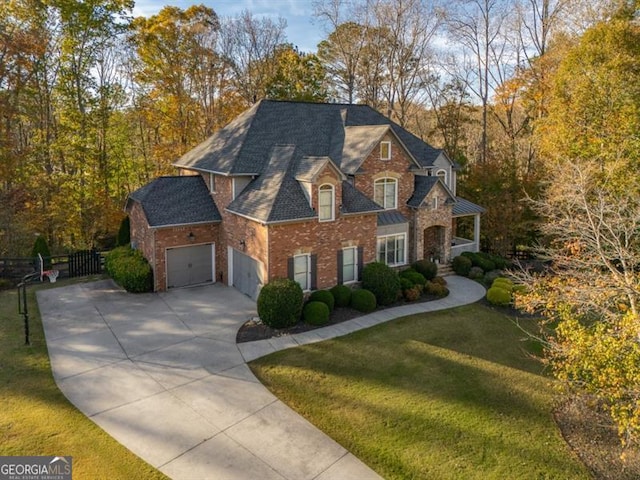 view of front of house featuring a front yard