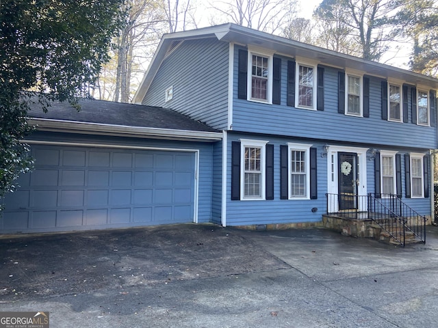 view of front facade featuring a garage