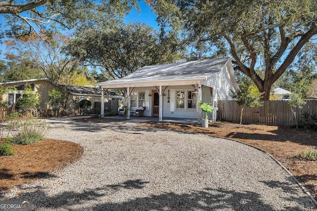 view of front of house featuring covered porch