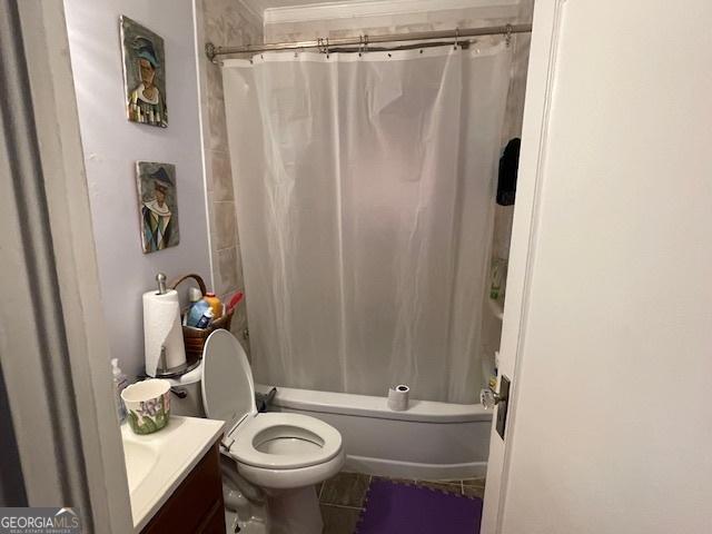 full bathroom featuring vanity, toilet, and shower / bath combo