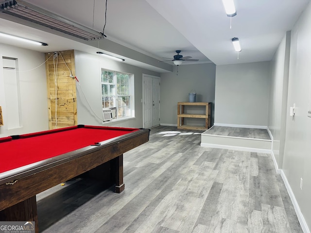 recreation room featuring hardwood / wood-style flooring, ceiling fan, and billiards