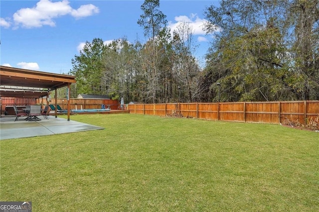 view of yard with a patio