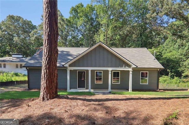 view of front of property with covered porch