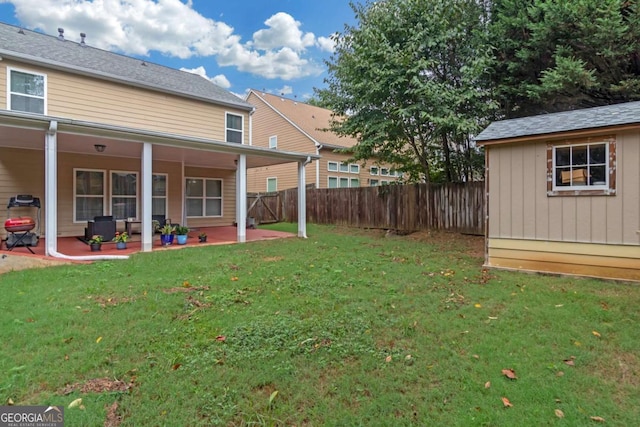 view of yard with a patio area