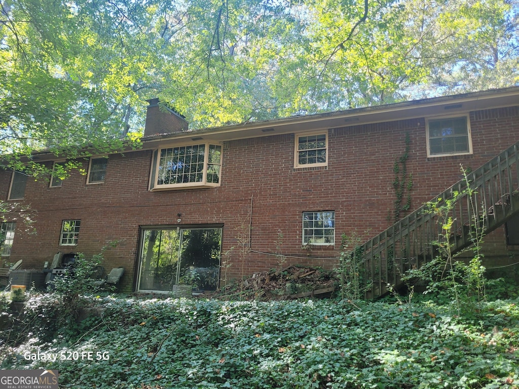 view of home's exterior