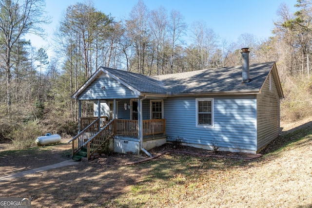 ranch-style house featuring a porch