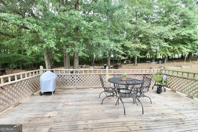 deck with grilling area