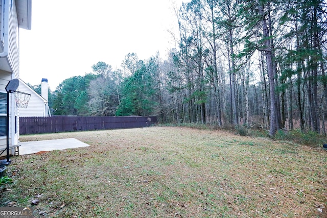 view of yard with a patio area