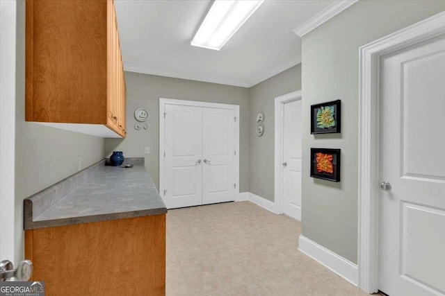 kitchen featuring ornamental molding