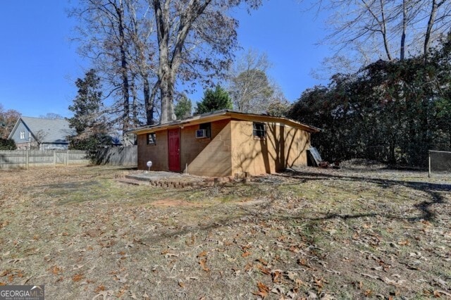 view of outbuilding