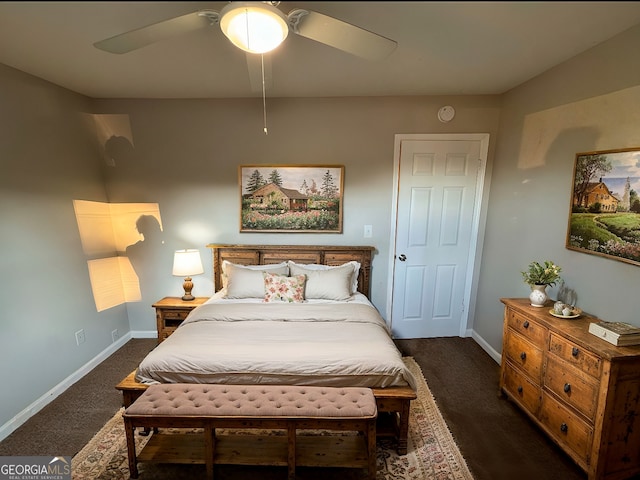 bedroom featuring ceiling fan