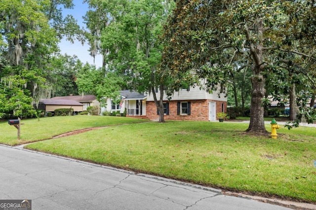 view of front of house with a front yard