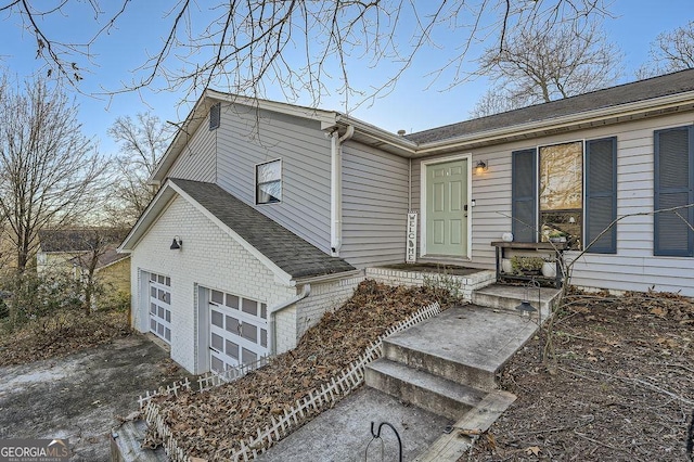 view of front of house featuring a garage