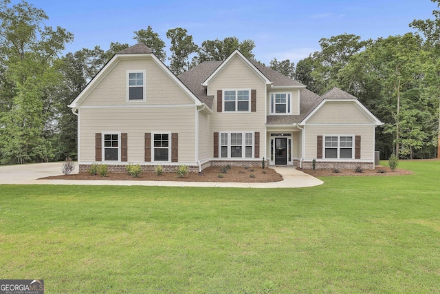 view of front of property with a front yard