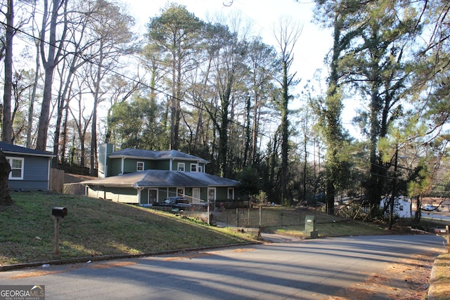 view of front of property