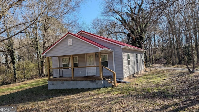 view of front facade with a porch