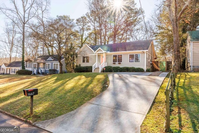 view of front of home with a front lawn