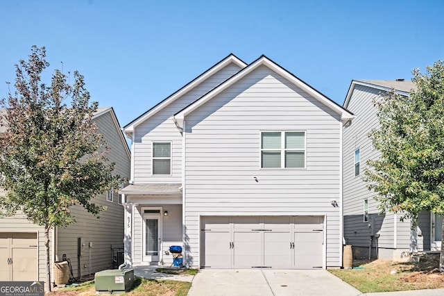 view of front facade with a garage