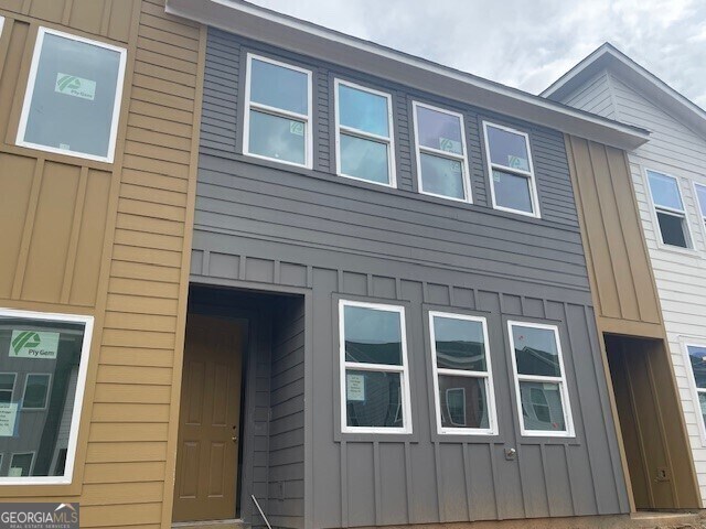 view of townhome / multi-family property