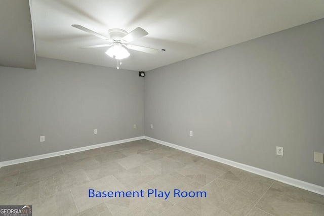 unfurnished room featuring ceiling fan