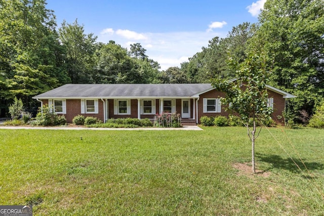 single story home featuring a front lawn and a porch