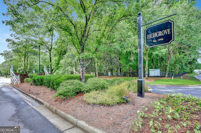 view of surrounding community