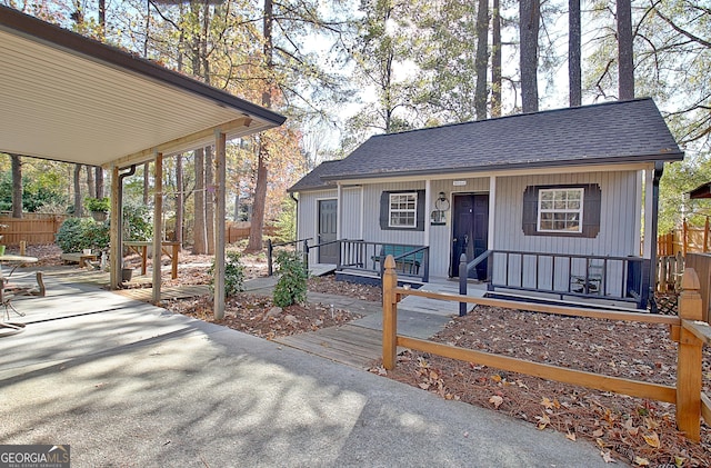 view of front of home with covered porch