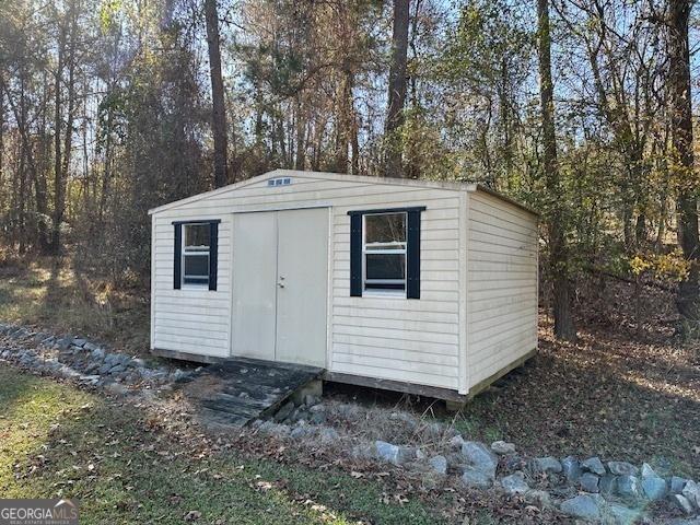 view of outbuilding